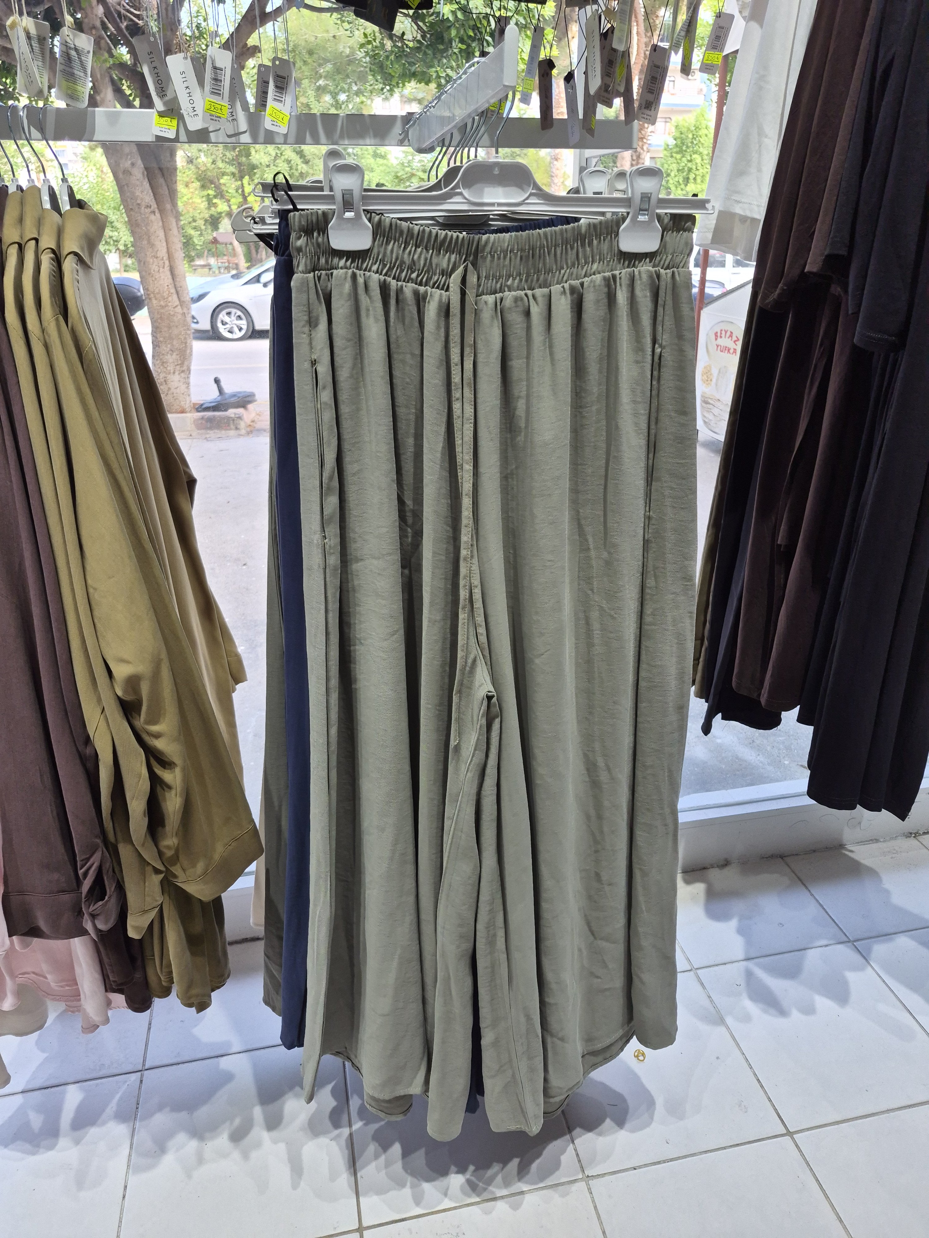 etekli pantolon